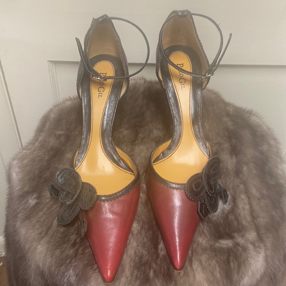 Paco Gil Crimson and Black Ankle Strap Heels sz 8.5